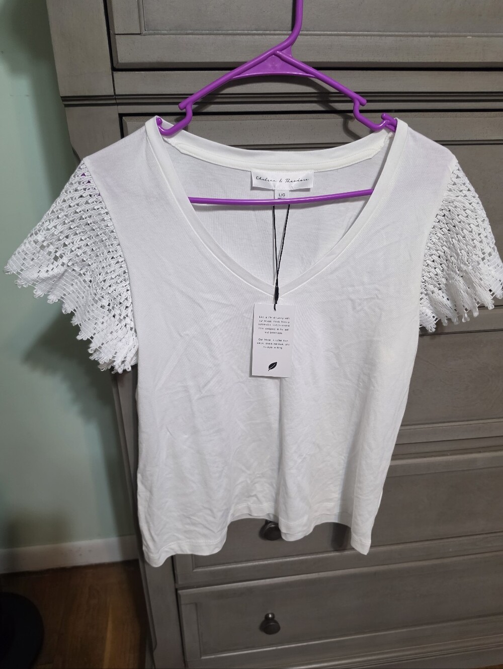 Chelsea & Theodore White V-Neck Crochet Sleeve Tee